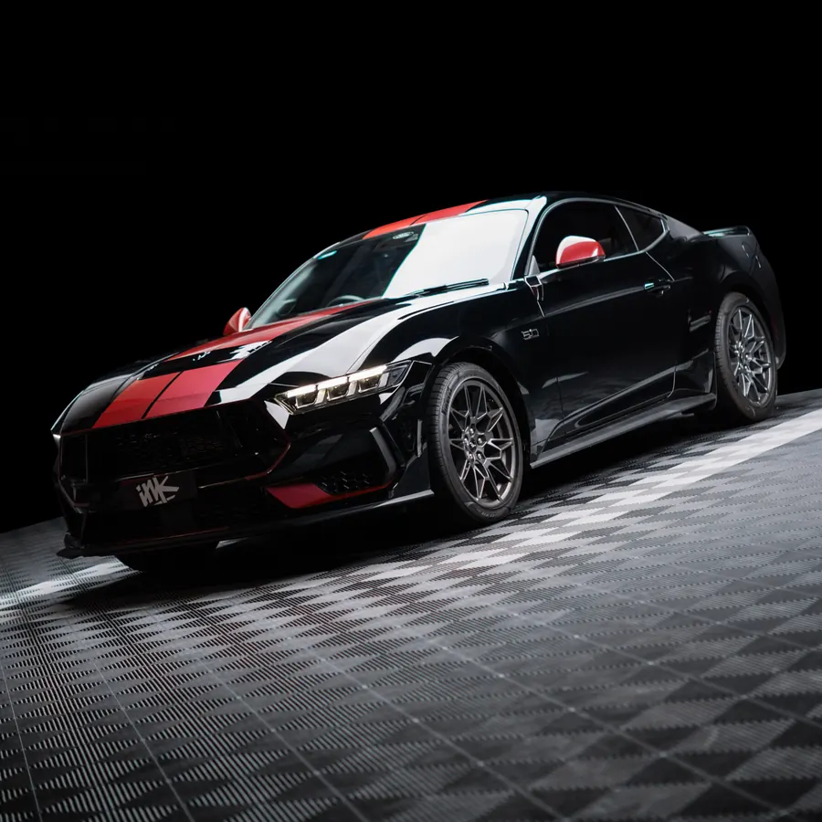 Ford Mustang — racing stripe detail