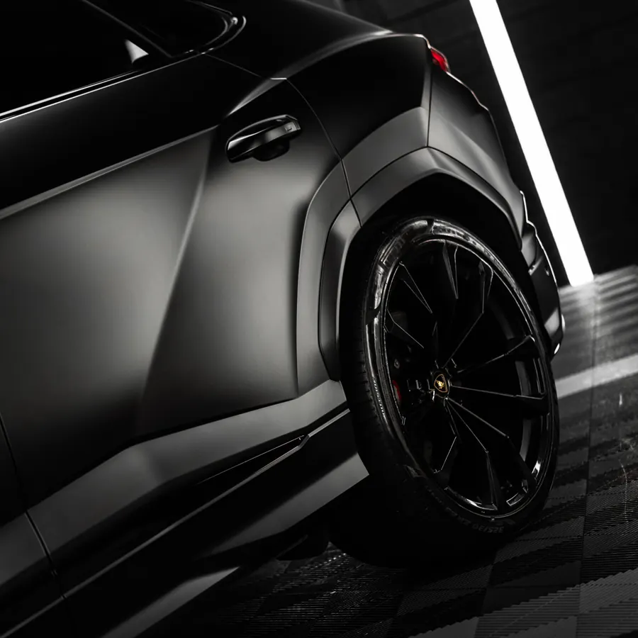 Satin wheel arch — close detail